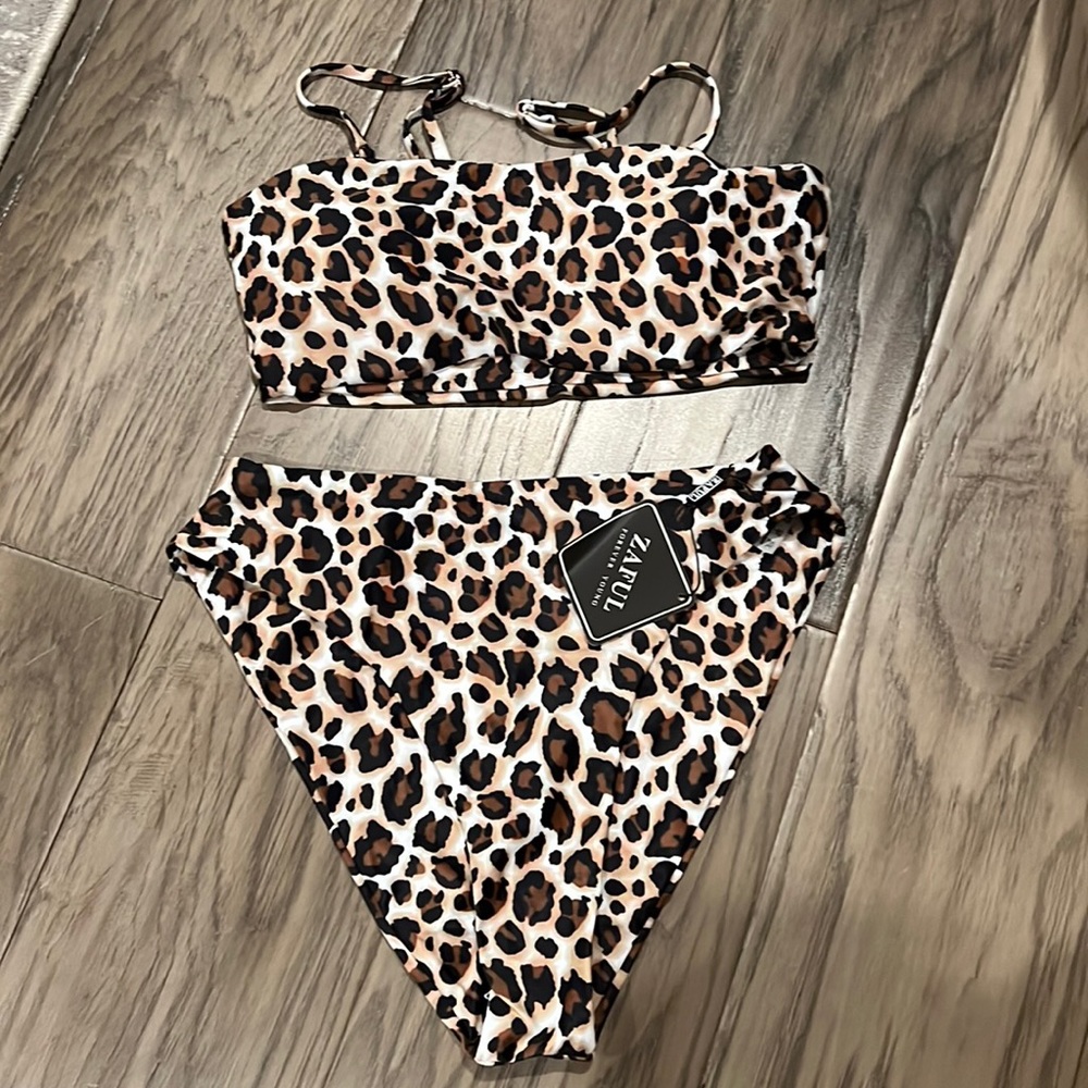 Leopard bikini